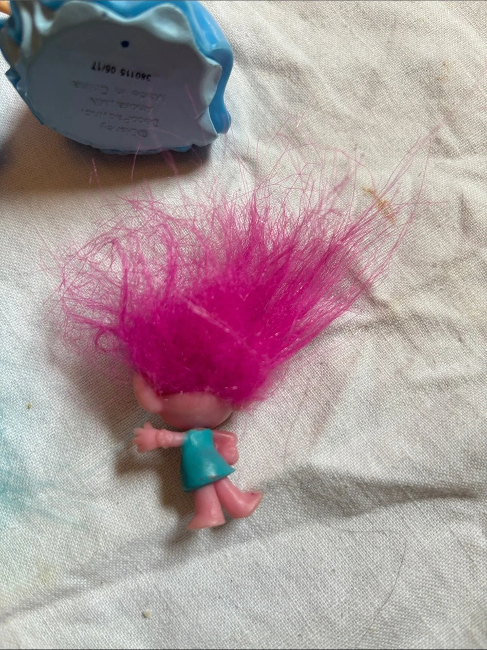 Disney Princess & Trolls Kids Toy Bundle - Blue, Teal, Pink( mini dolls)